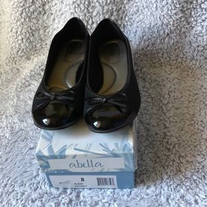 Abella Flats